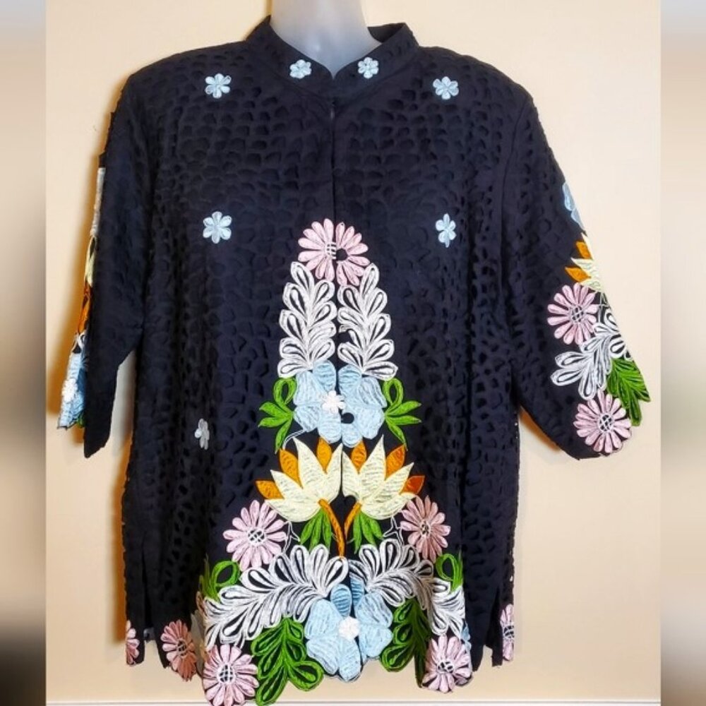 Stunning Vintage Top Queen Caro of Honolulu 2x